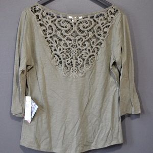 Roxy / Open Back Lace Ballet Top / 3/4 Sleeve / Scoop Neck Boatneck T-Shirt